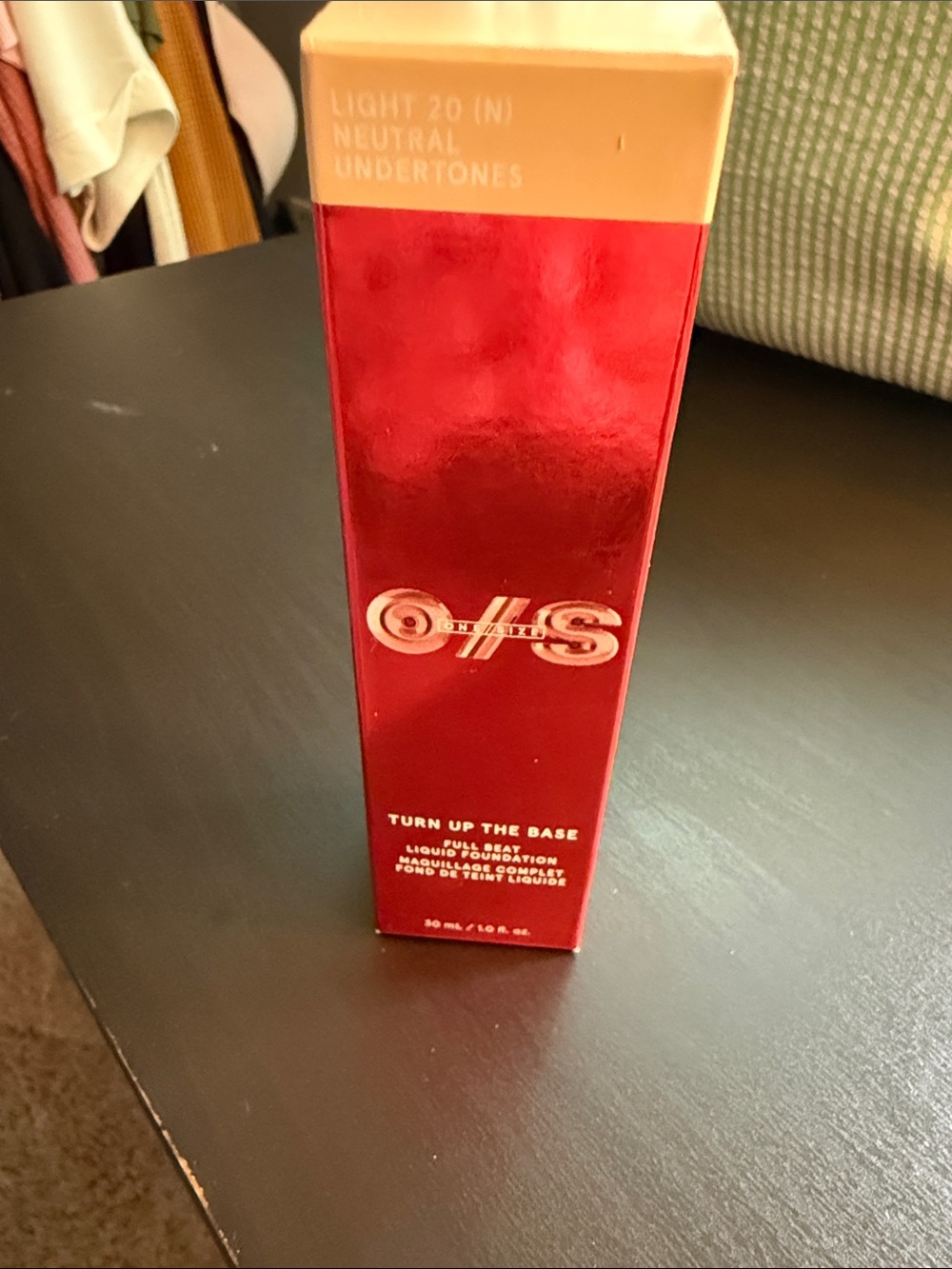 O/S OneSize Turn up the base liquid foundation - Light 20N